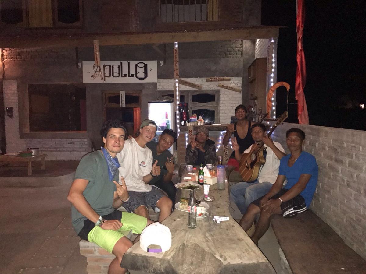 Apollo Hostel Ловина Экстерьер фото